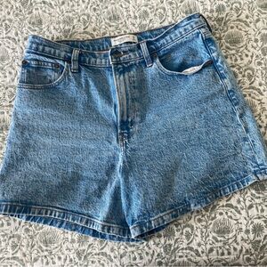 Abercrombie high rise dad short